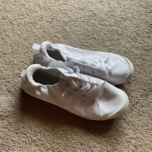 Maurices Shoes Size 10